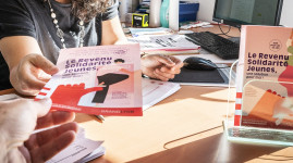 Revenu de solidarité jeunes : ce sont les jeunes qui en parlent le mieux
