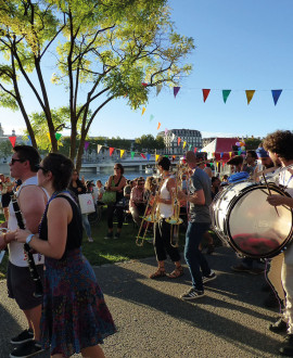 La fête des Récoltes sur les Berges du Rhône