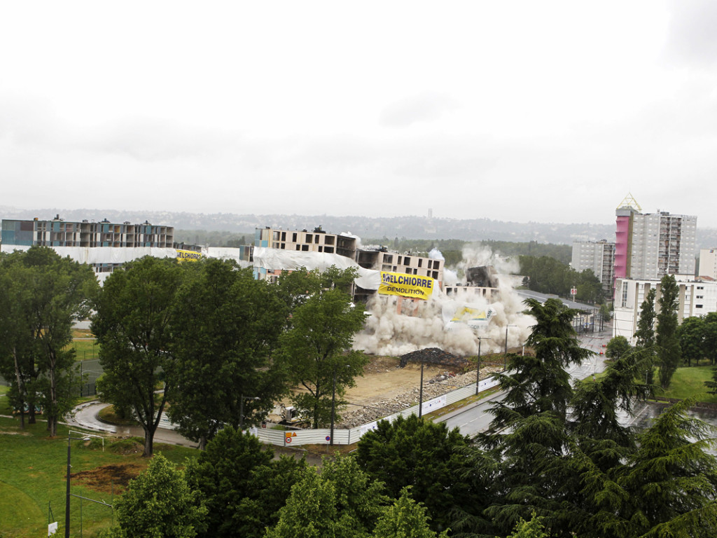 Vaulx-en-Velin : des tours sont tombées