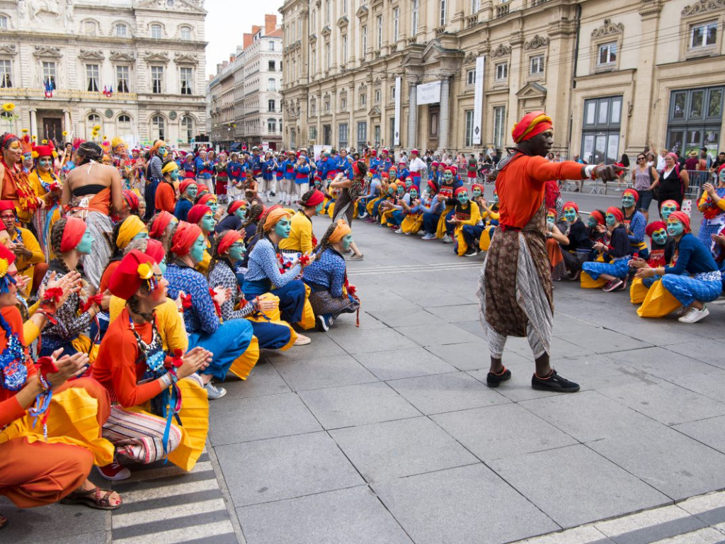 Africa2020 : participez au Défilé de la Biennale de la Danse !