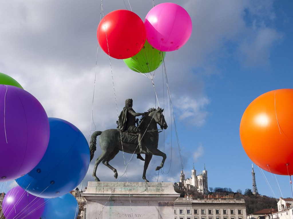 Place Bellecour, Louis XIV descend de son piédestal