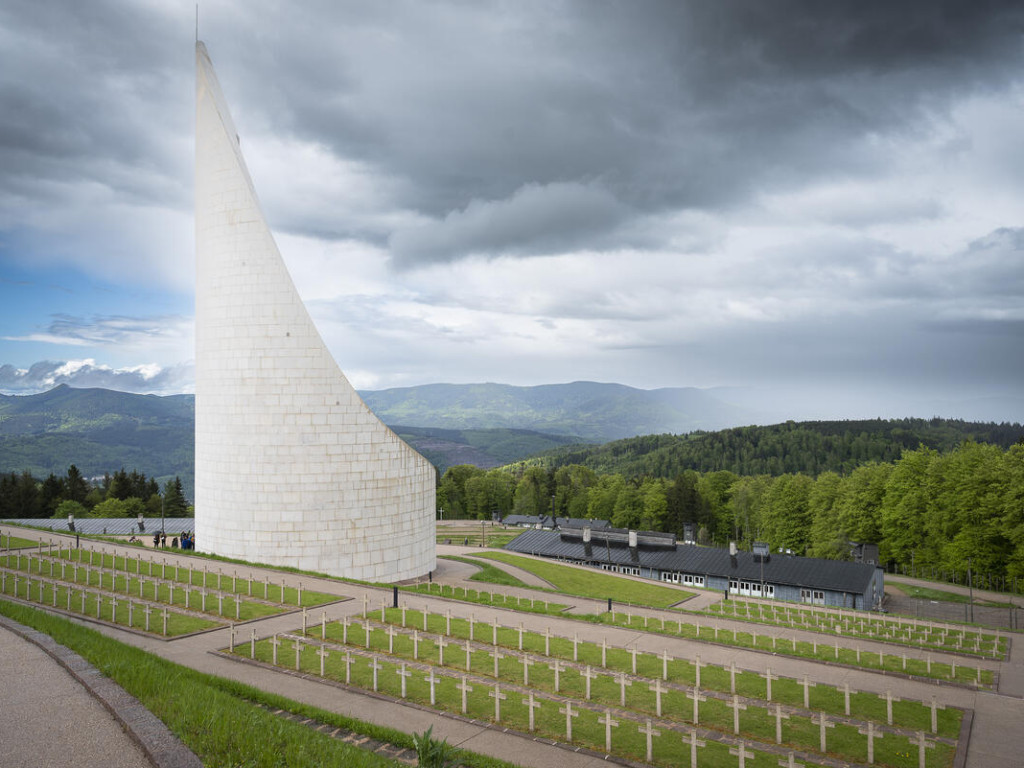 200 collégiens en voyage pédagogique au camp de Struthof