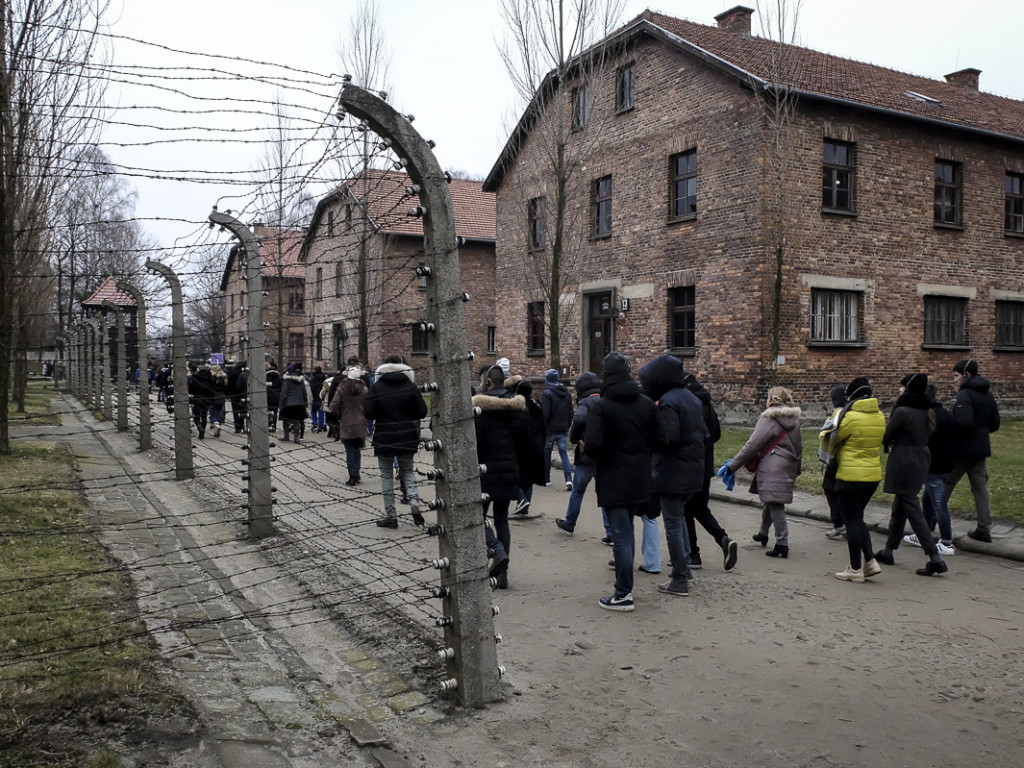 Une journée à Auschwitz pour les collégiens de la Métropole