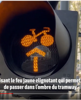 Première en France : des feux cyclistes clignotants cours Charlemagne