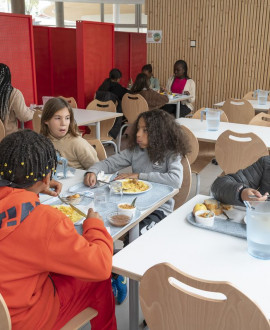 Au collège Chabroux, les élèves goûtent des recettes 'antigaspi'