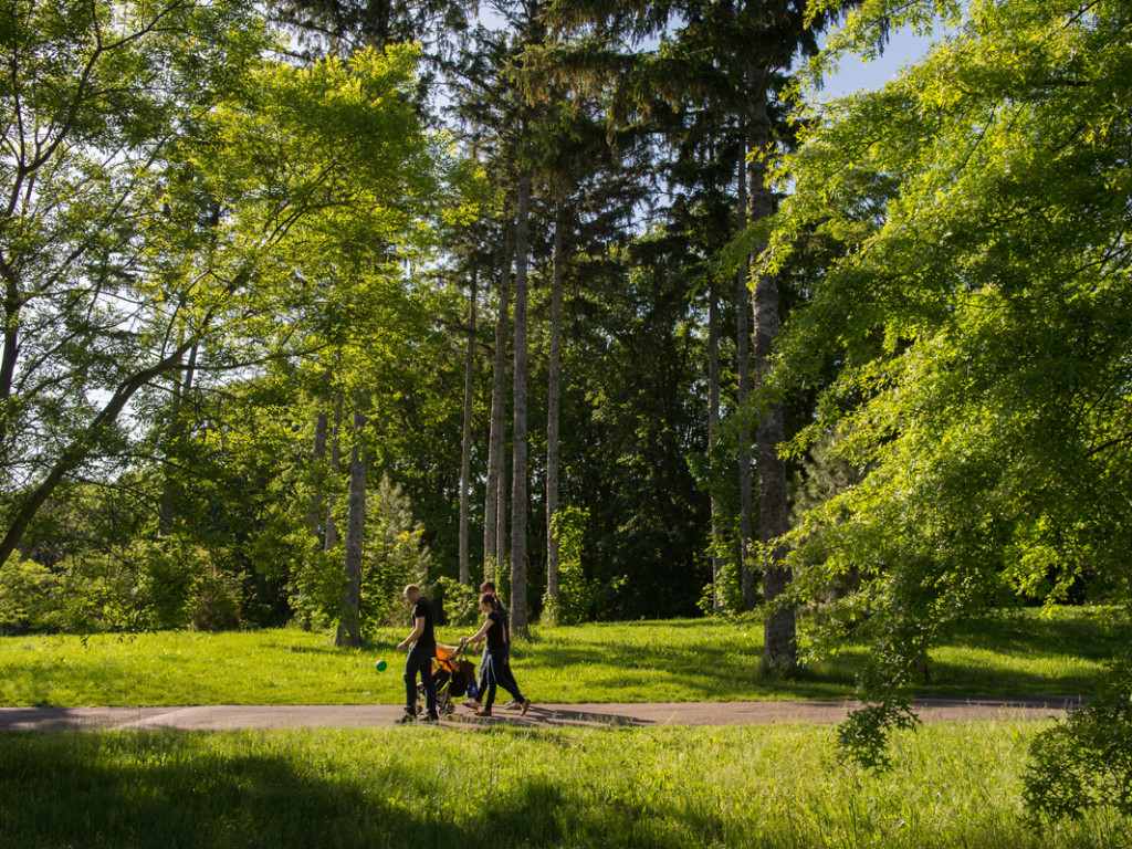 L'été approche, découvrez les parcs métropolitains de Parilly et de Lacroix-Laval