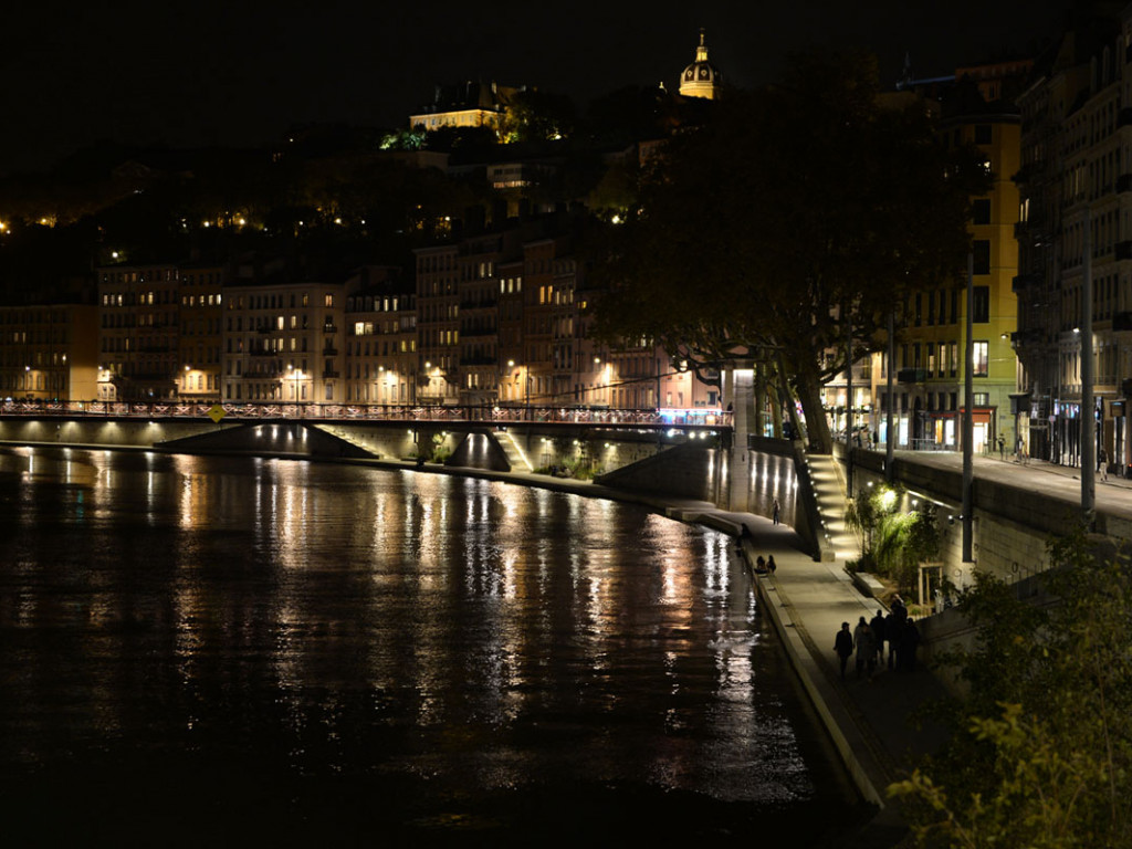 Les rives de Saône de nuit