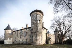 Édifié au Moyen-Âge et inscrit à l’inventaire des Monuments Historiques, le château de La Motte restauré sera un lieu de destination gourmand…